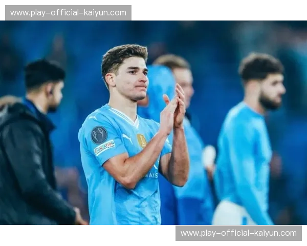 哥本哈根主场氛围：狂热球迷助威成战术第十二人