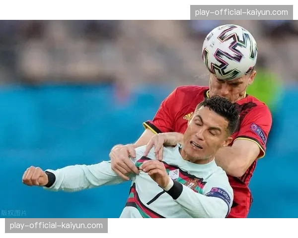 从更衣室到全球屏幕：俱乐部官方胜利歌曲如何通过短视频平台进行国际传播